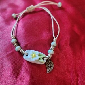 🌞Vintage Style Leaf Pendant Braided Bracelet Elegant Handmade Bracelet